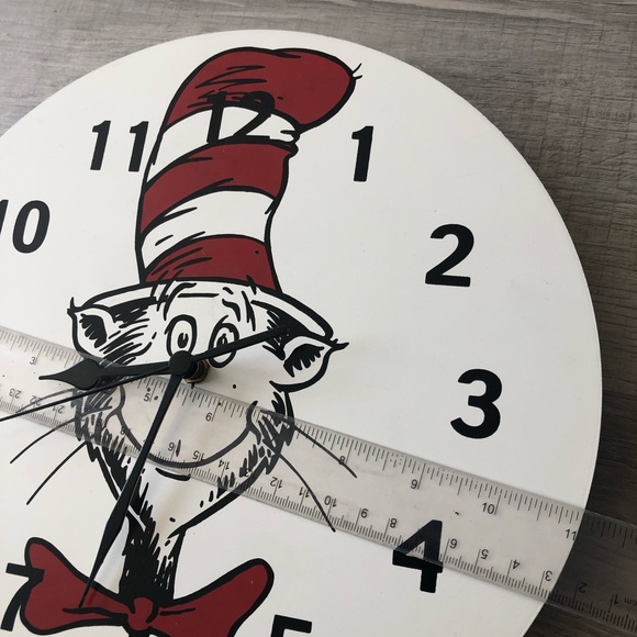 Dr Seuss Cat in the Hat Wall Clock - Picture 3 of 4